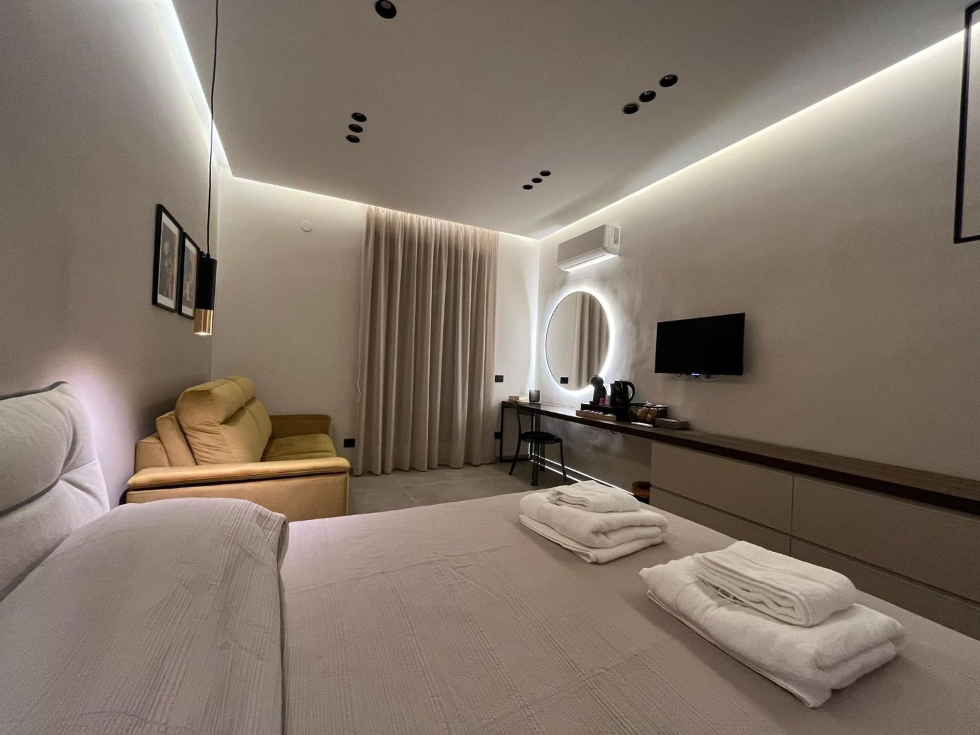 Stay In Napoli Exterior foto