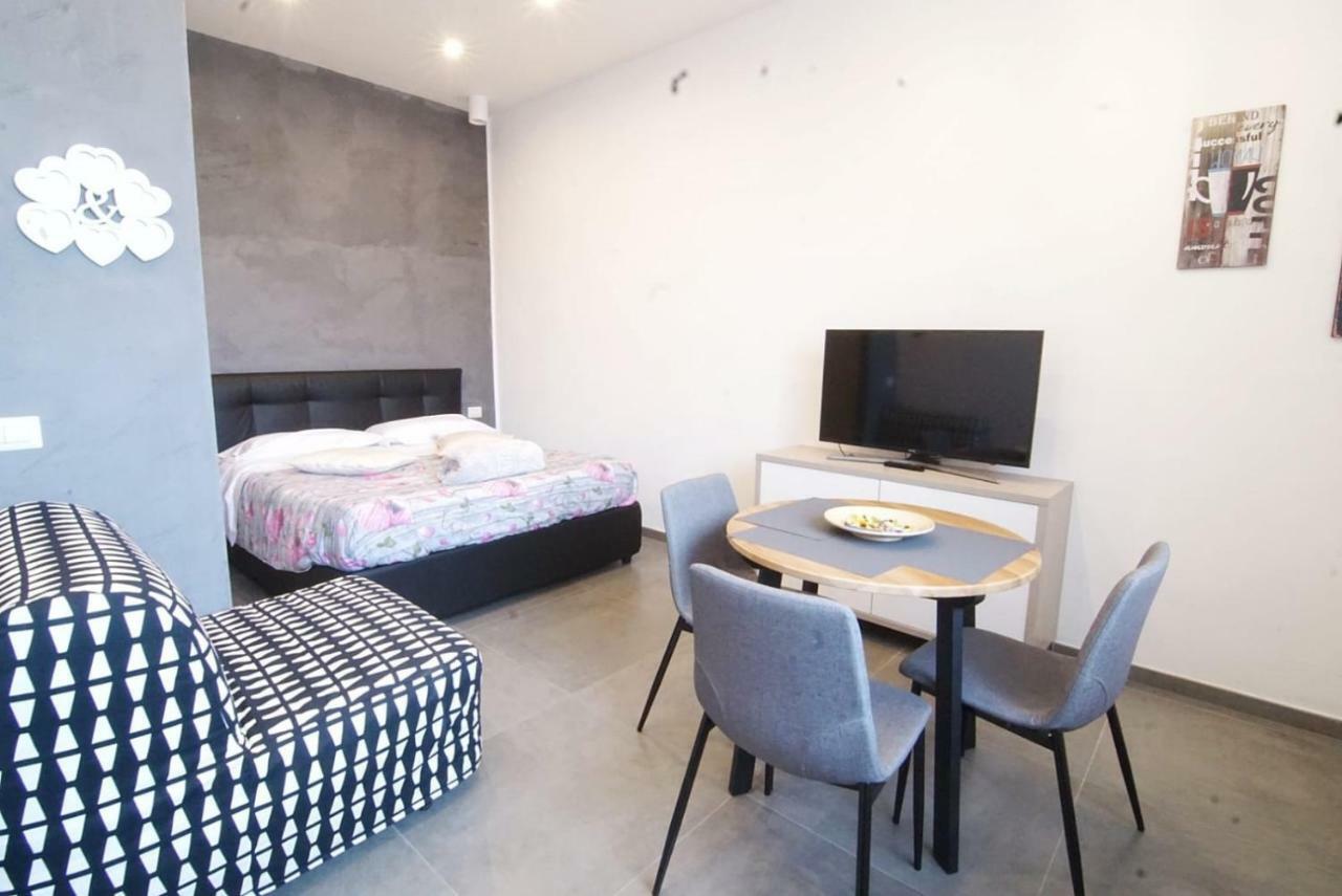 Stay In Napoli Exterior foto